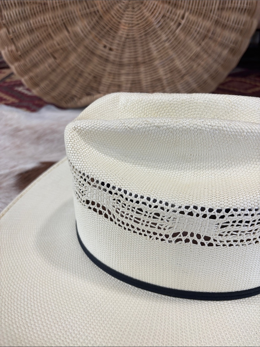 Ariat straw cowboy hat 7 3/8 - Picture 3 of 8